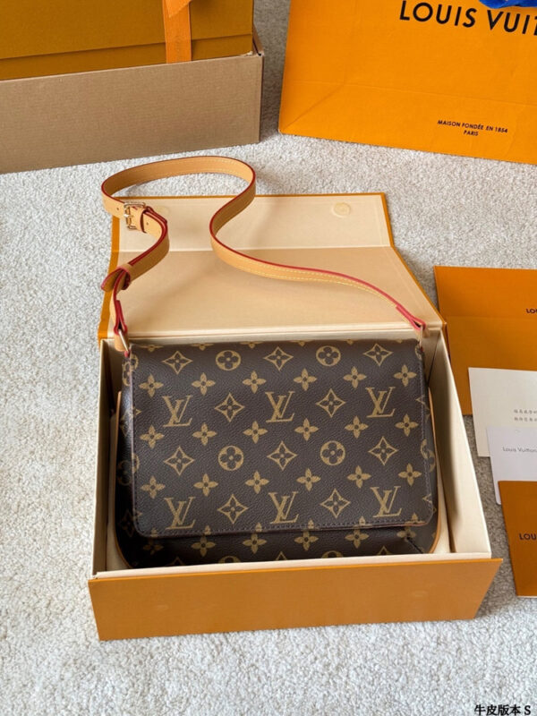 Modern Style Trendy Bag L5331