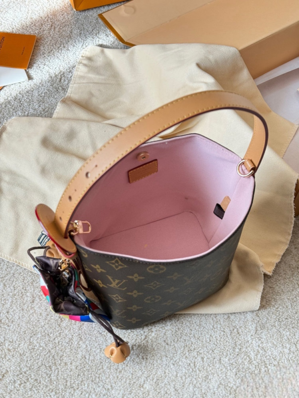 Modern Style Trendy Bag L5330