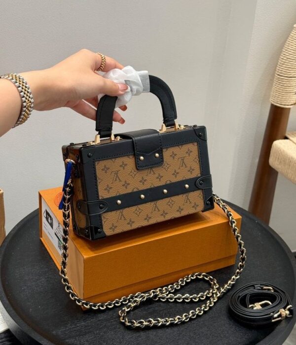 Modern Style Trendy Bag L5325