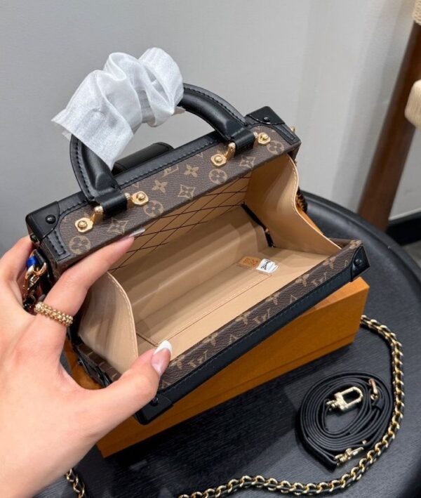 Modern Style Trendy Bag L5325