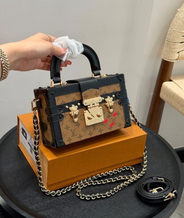Modern Style Trendy Bag L5325