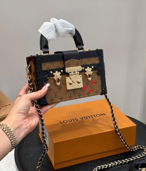 Modern Style Trendy Bag L5325