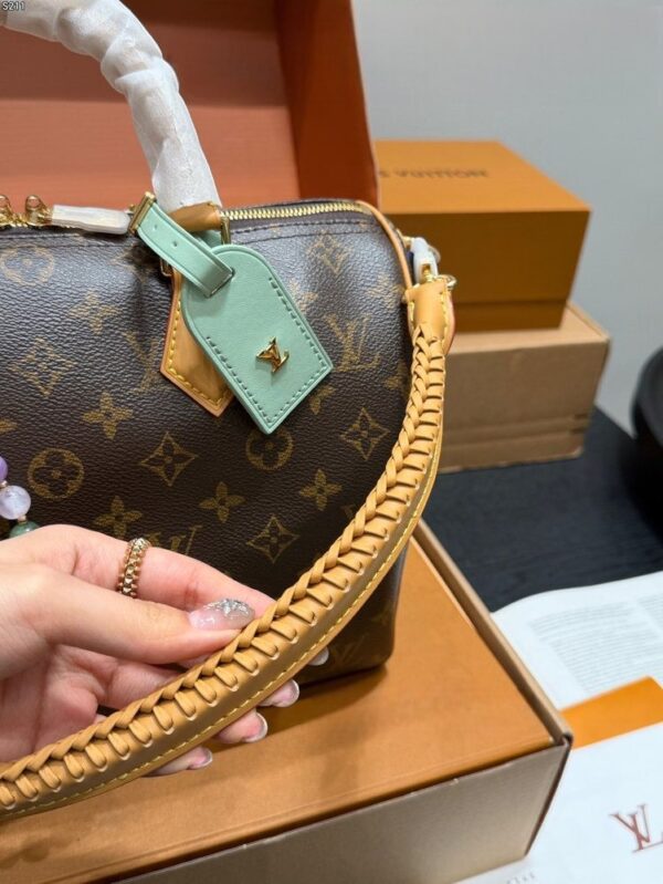 Modern Style Trendy Bag L5315