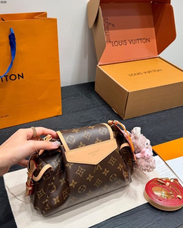 Modern Style Trendy Bag L5308