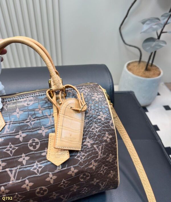 Modern Style Trendy Bag L5307
