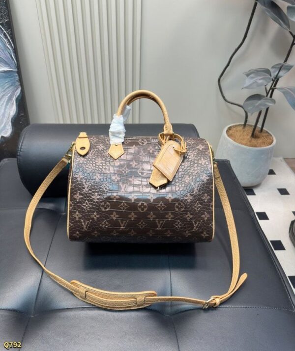 Modern Style Trendy Bag L5307