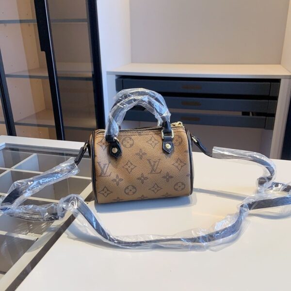 Modern Style Trendy Bag L4693