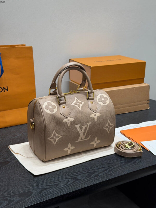 Modern Style Trendy Bag L5283