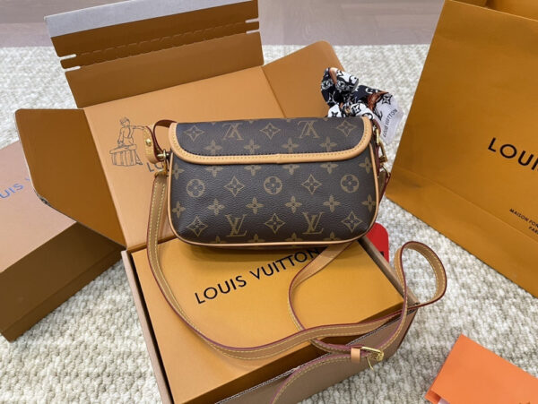Modern Style Trendy Bag L5282
