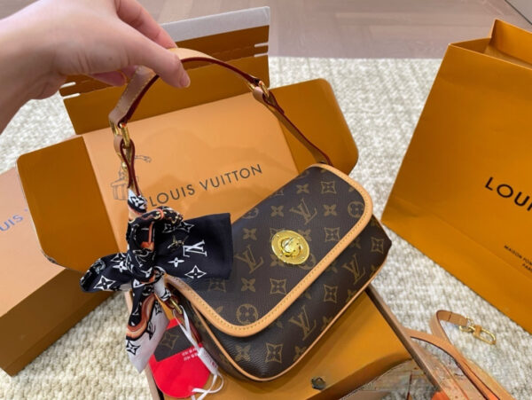 Modern Style Trendy Bag L5282