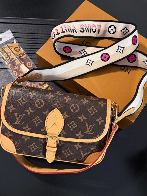 Modern Style Trendy Bag L311