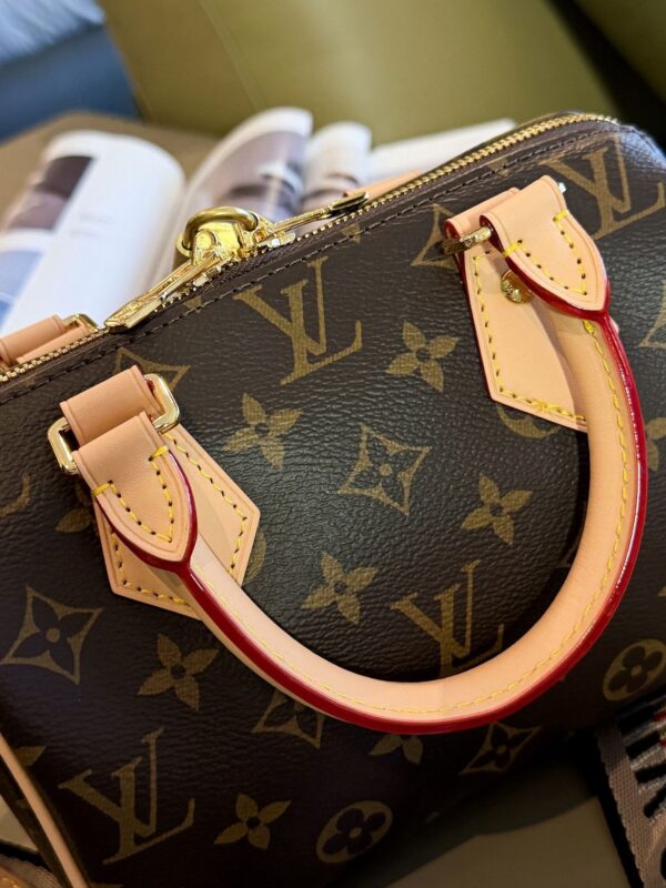 Modern Style Trendy Bag L309