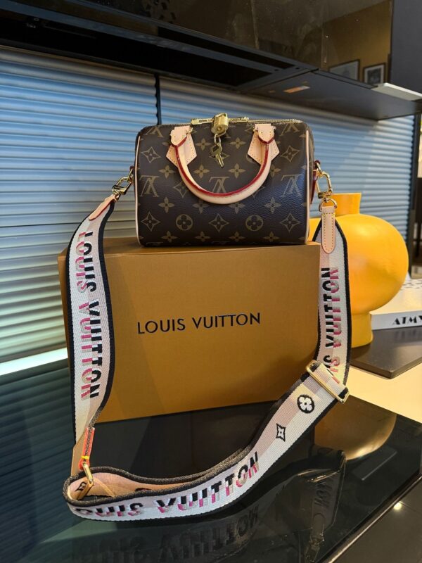 Modern Style Trendy Bag L309