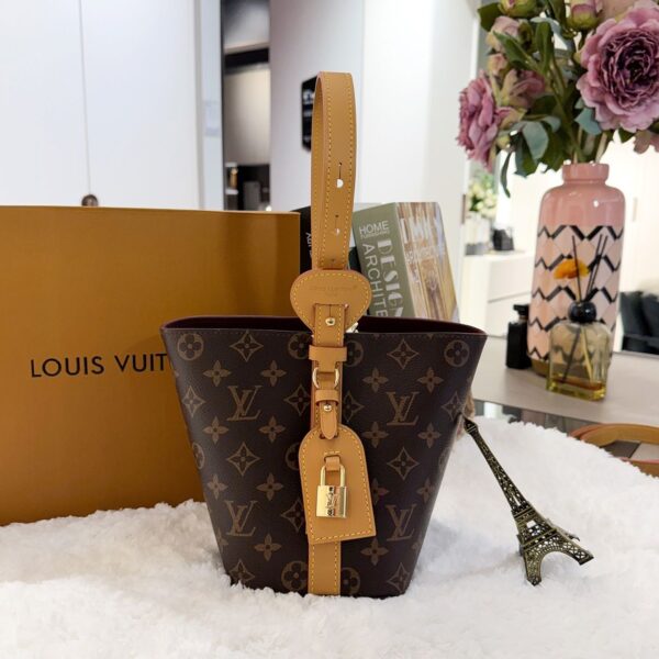 Modern Style Trendy Bag L308