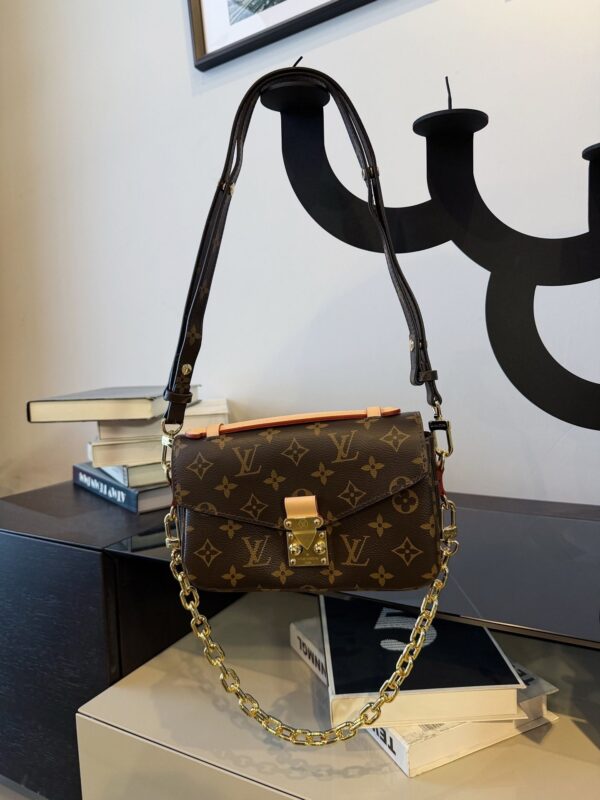 Modern Style Trendy Bag L307