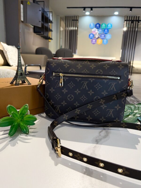Modern Style Trendy Bag L306