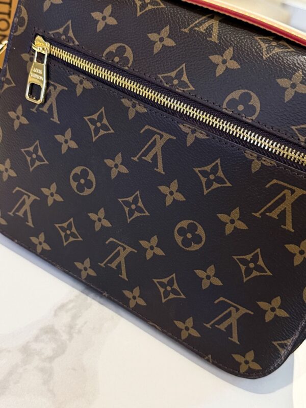 Modern Style Trendy Bag L306
