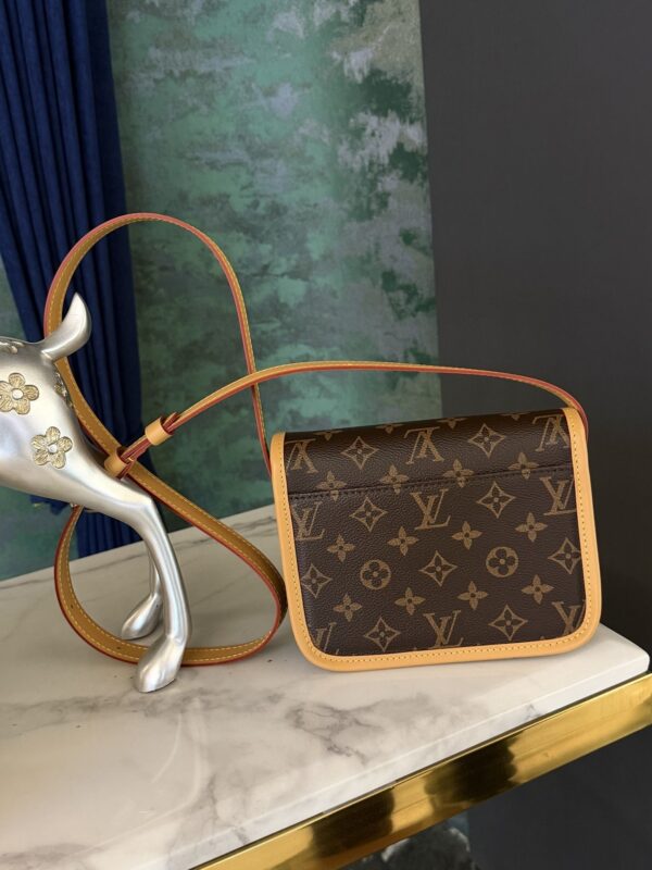 Modern Style Trendy Bag L305