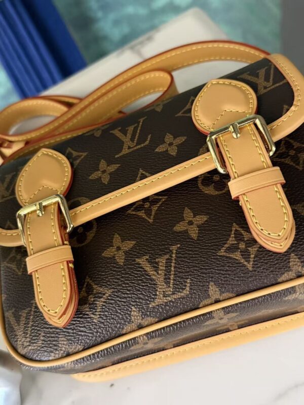 Modern Style Trendy Bag L305