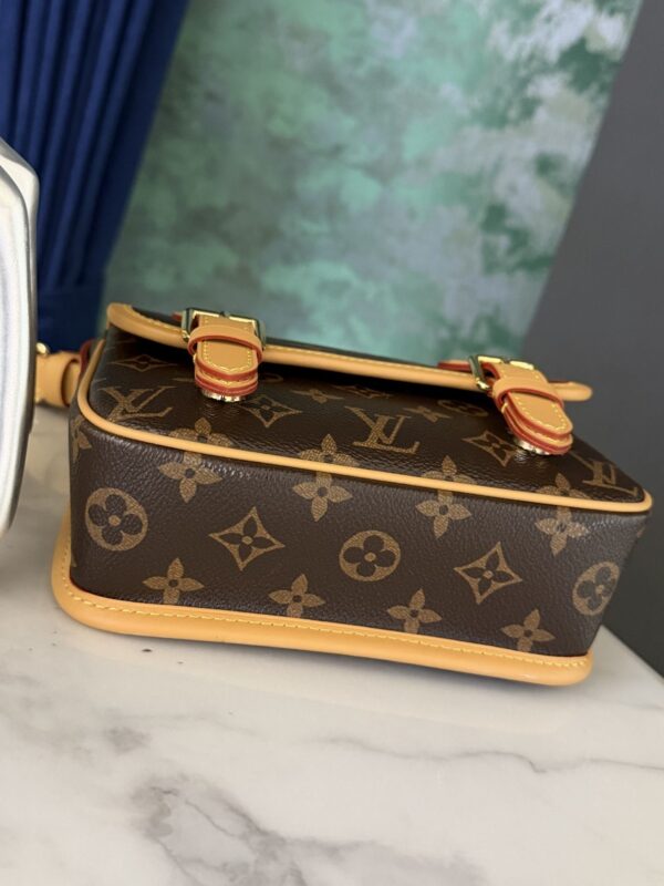 Modern Style Trendy Bag L305