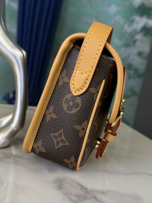 Modern Style Trendy Bag L305