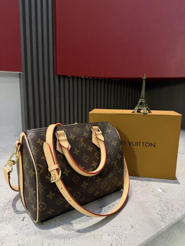 Modern Style Trendy Bag L303