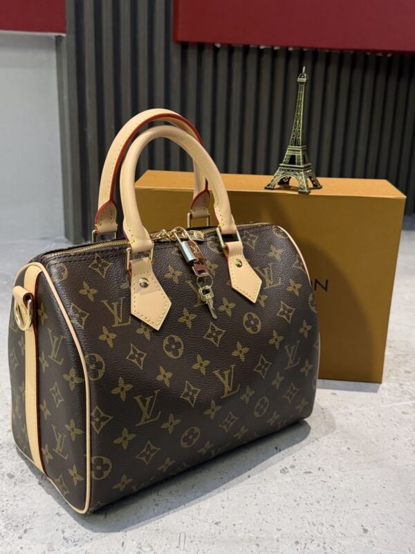 Modern Style Trendy Bag L303