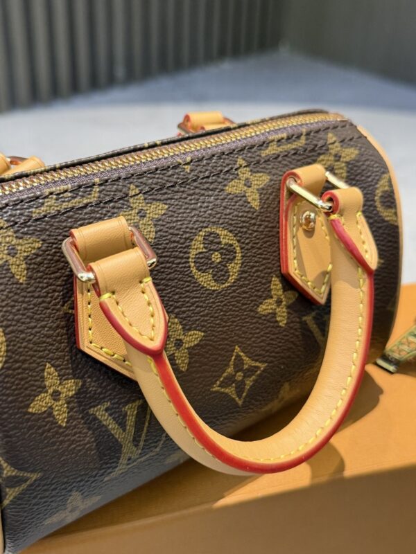 Modern Style Trendy Bag L302