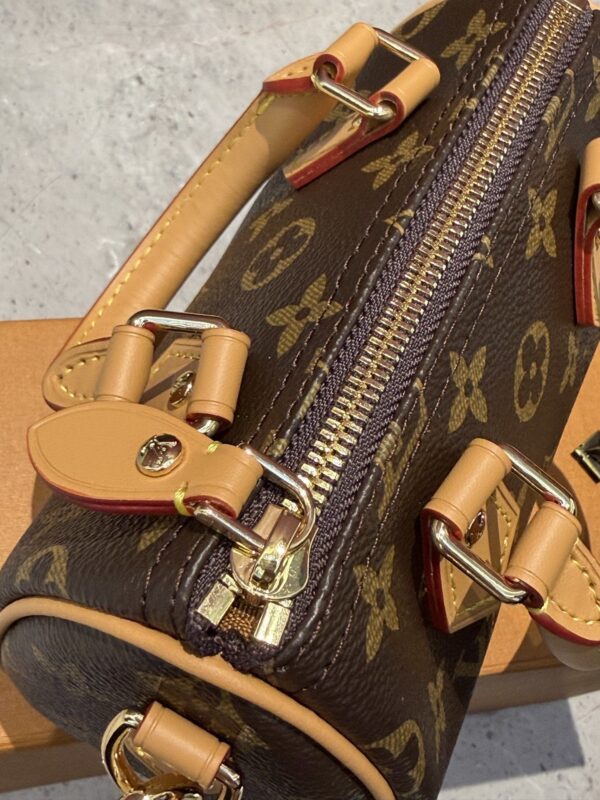Modern Style Trendy Bag L302