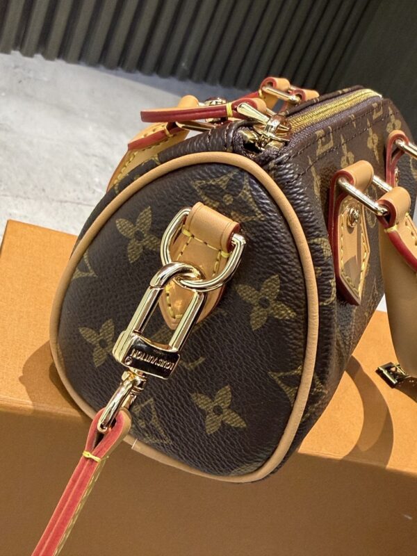 Modern Style Trendy Bag L302