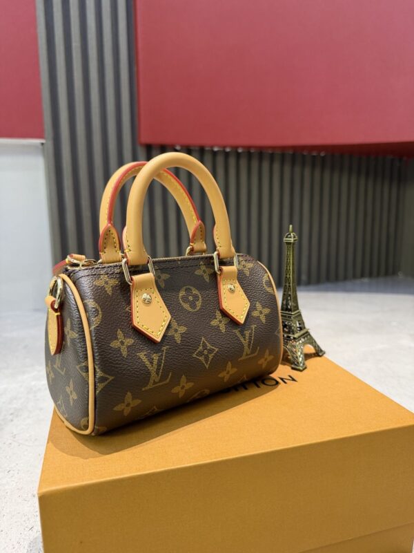 Modern Style Trendy Bag L302