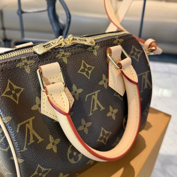 Modern Style Trendy Bag L301