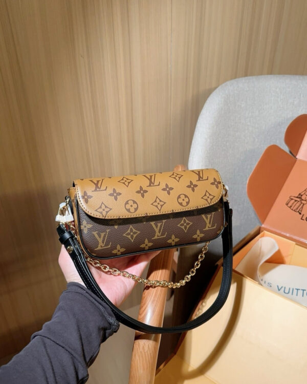 Modern Style Trendy Bag L5231