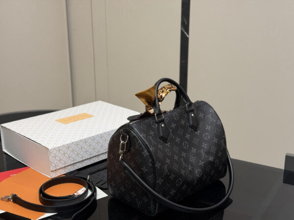 Modern Style Trendy Bag L5359
