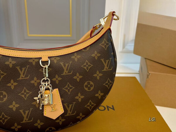 Modern Style Trendy Bag L5357
