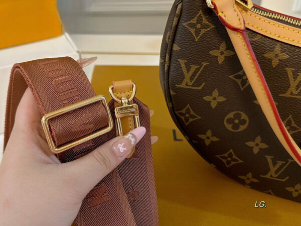 Modern Style Trendy Bag L5357