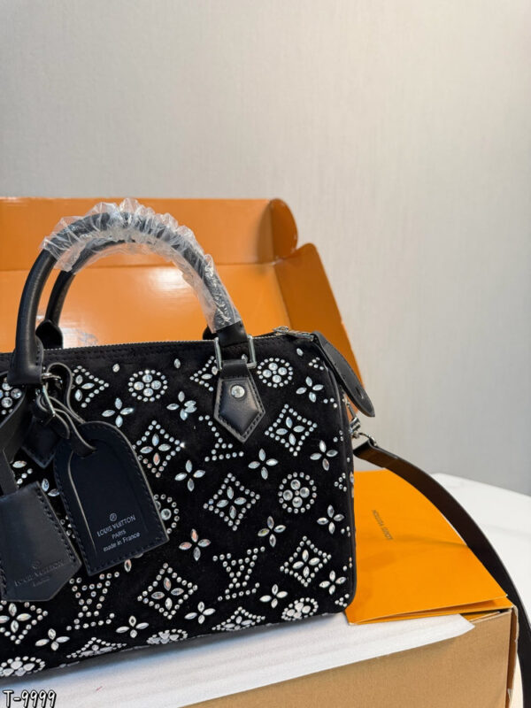 Modern Style Trendy Bag L5356