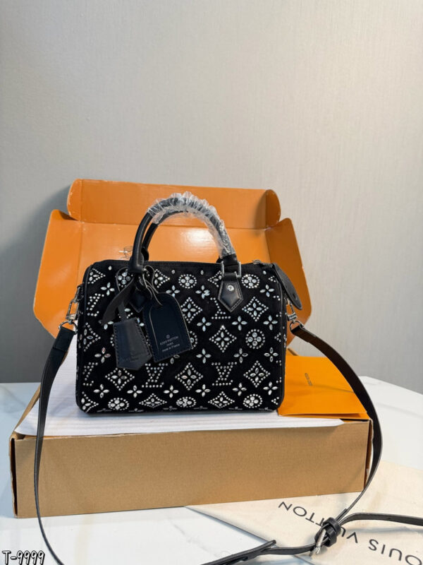 Modern Style Trendy Bag L5356
