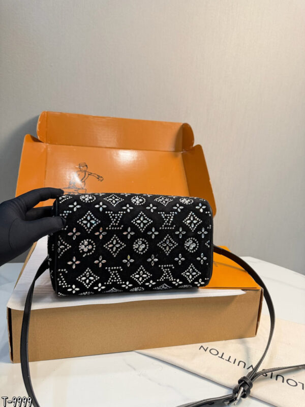 Modern Style Trendy Bag L5356