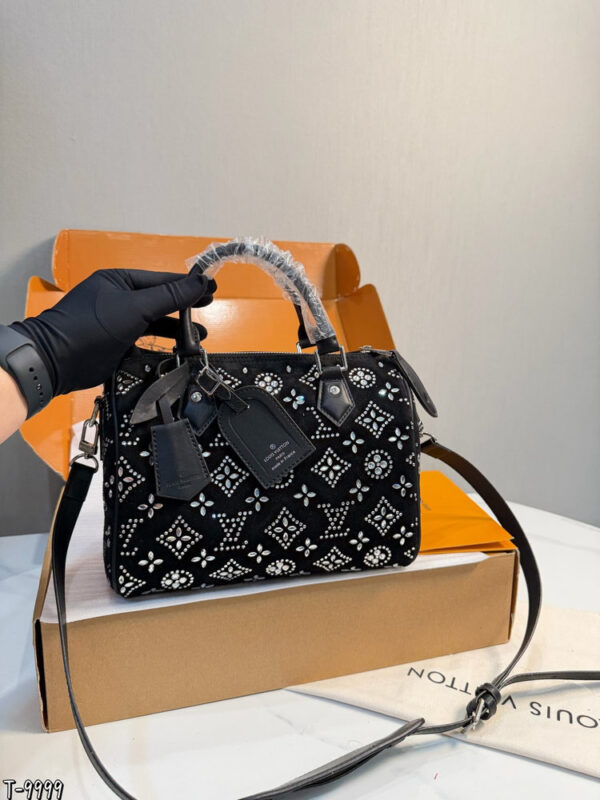 Modern Style Trendy Bag L5356