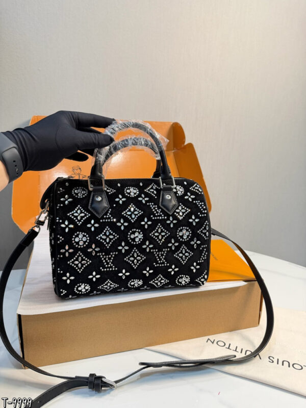Modern Style Trendy Bag L5356