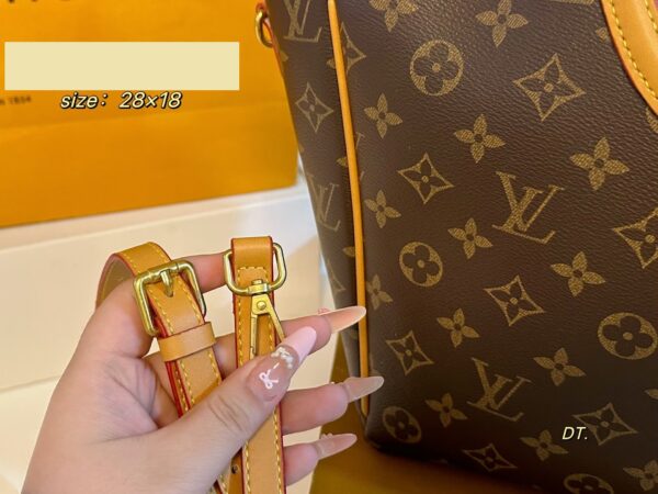 Modern Style Trendy Bag L5260