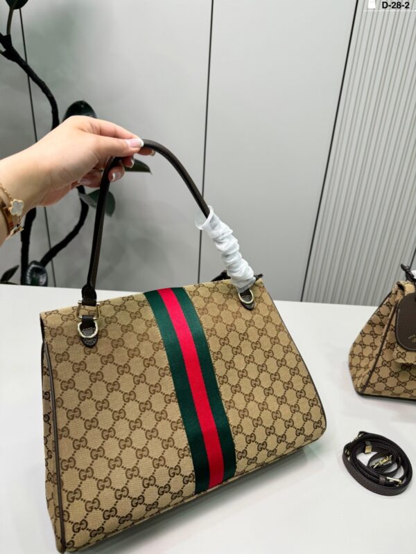 Modern Style Trendy GG Paparazzo Large Top Handle Bag C2301350