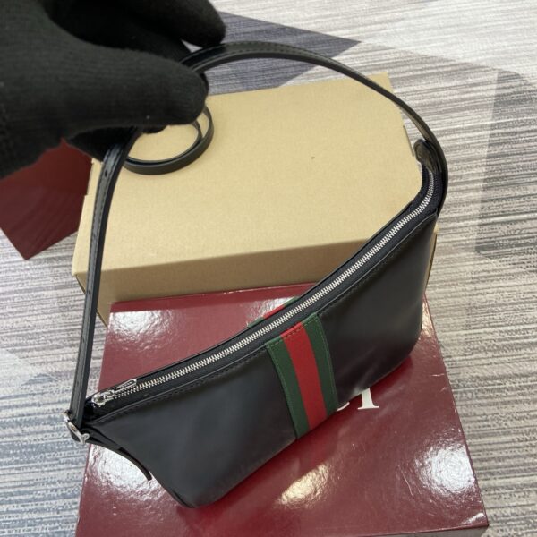 Modern Style Trendy GG Lunetta Small Black Crossbody Bag KK04350