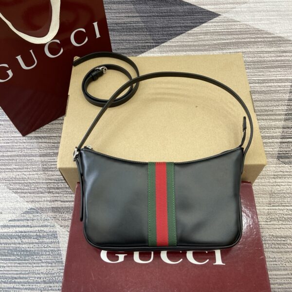 Modern Style Trendy GG Lunetta Small Black Crossbody Bag KK04350