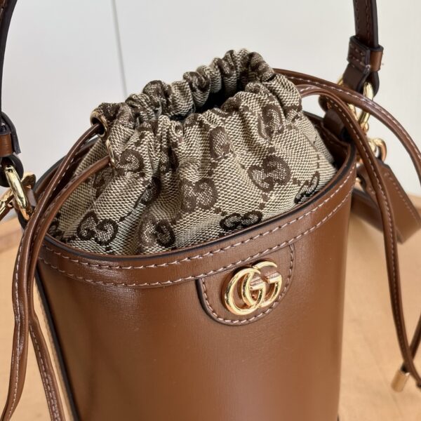 Iconic GG Handbag 760201