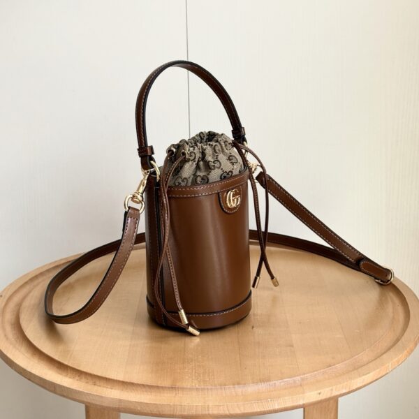Iconic GG Handbag 760201