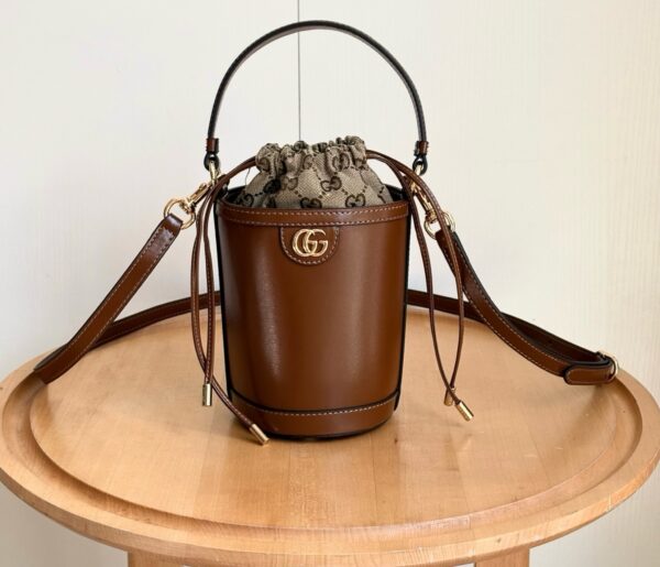 Iconic GG Handbag 760201