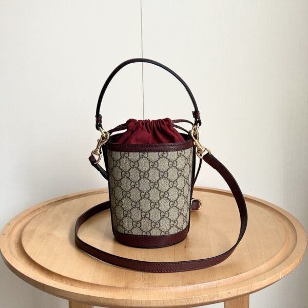 Iconic GG Handbag 838462