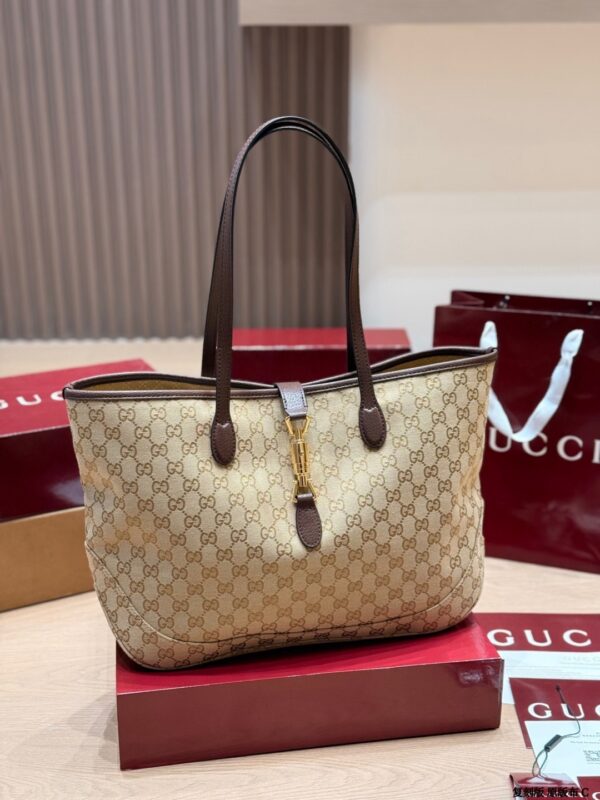 Modern Style Trendy GG Handbag GG26332